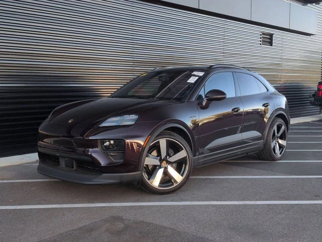 2025 Porsche Macan Electric 4