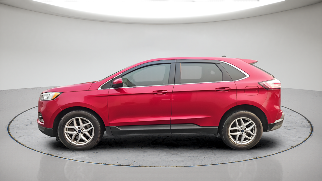 Used 2021 Red Ford SEL image 9