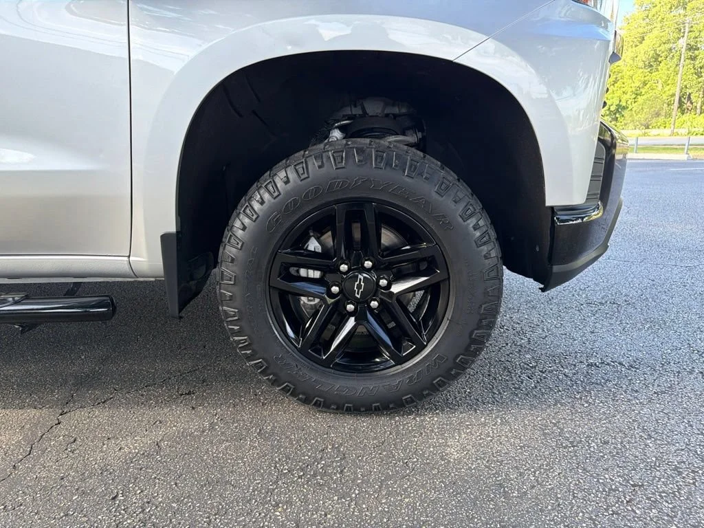 Used 2021 Silver Chevrolet Custom Trail Boss image 7