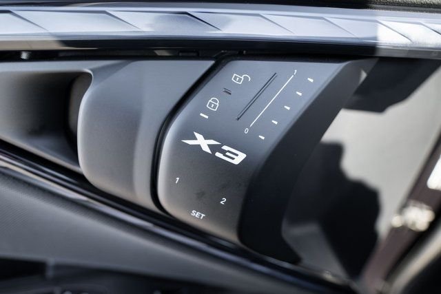 2025 BMW X3 30 - Photo 21