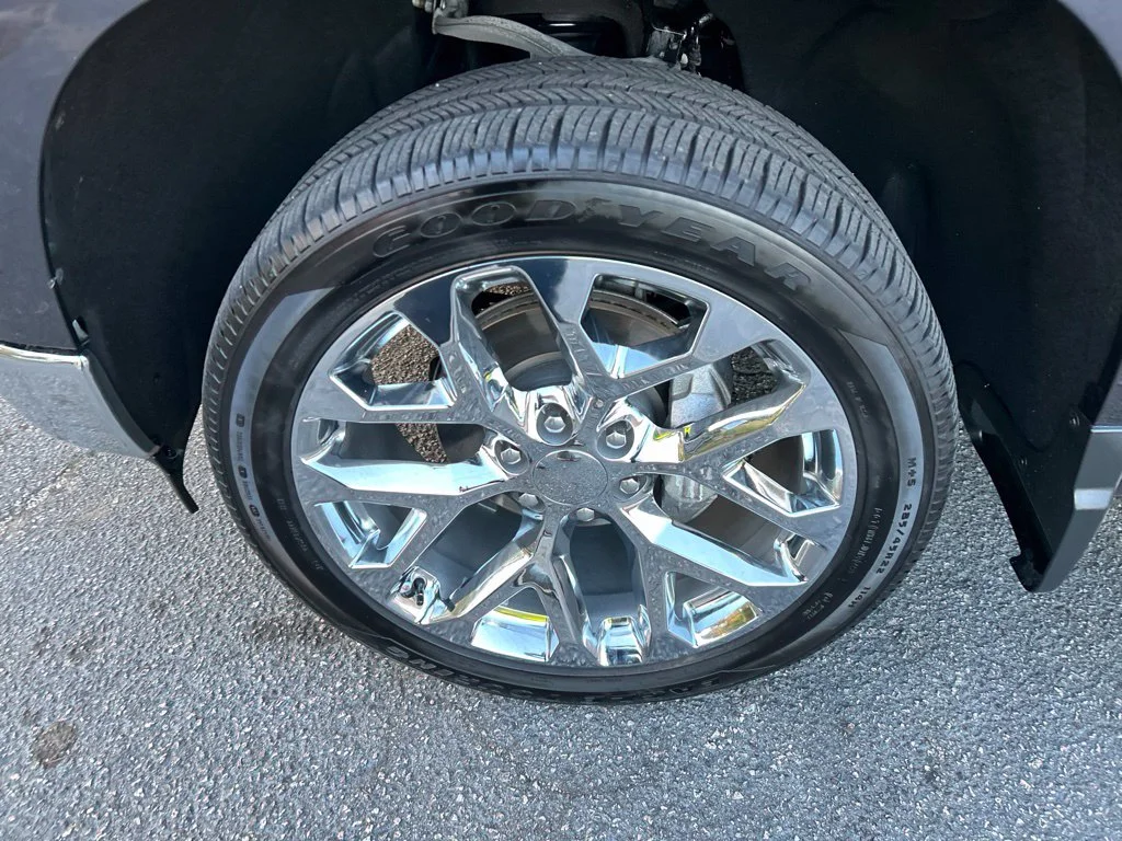 Used 2024 Gray Chevrolet LTZ image 10