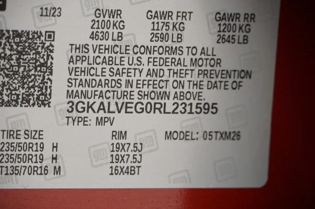 Used 2024  GMC SLT image 46