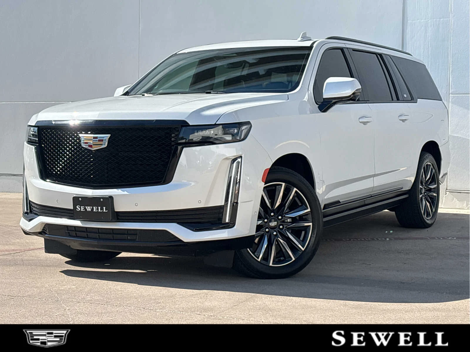 2024 Cadillac Escalade ESV 4WD Sport Platinum's photo