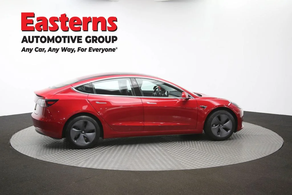 Used 2018 Red Tesla Long Range image 38