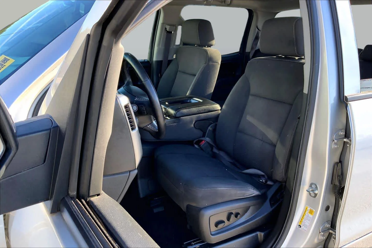 Used 2016 Silver Ice Metallic Chevrolet LT image 7