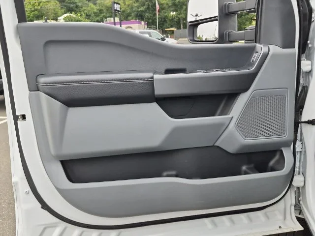 Used 2025 White Ford XLT image 19