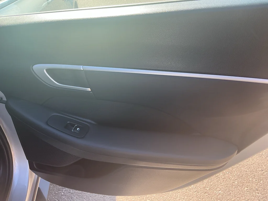 Used 2025 Aero Silver Hyundai SEL image 14