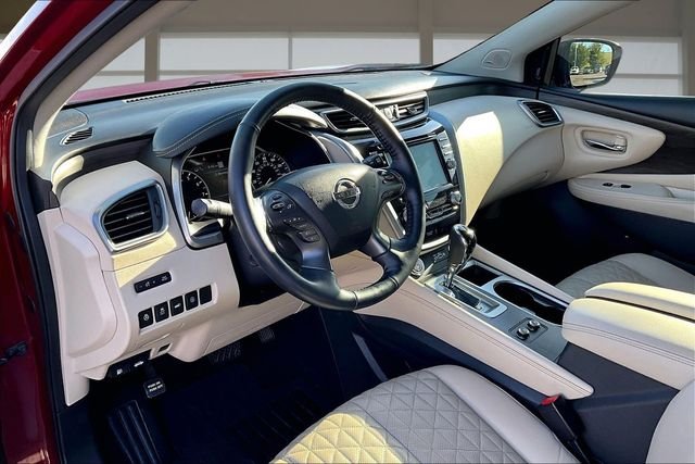 Used 2021 Red Nissan Platinum image 14