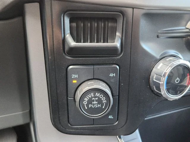 Used 2024 Black Metallic Ford XLT image 26