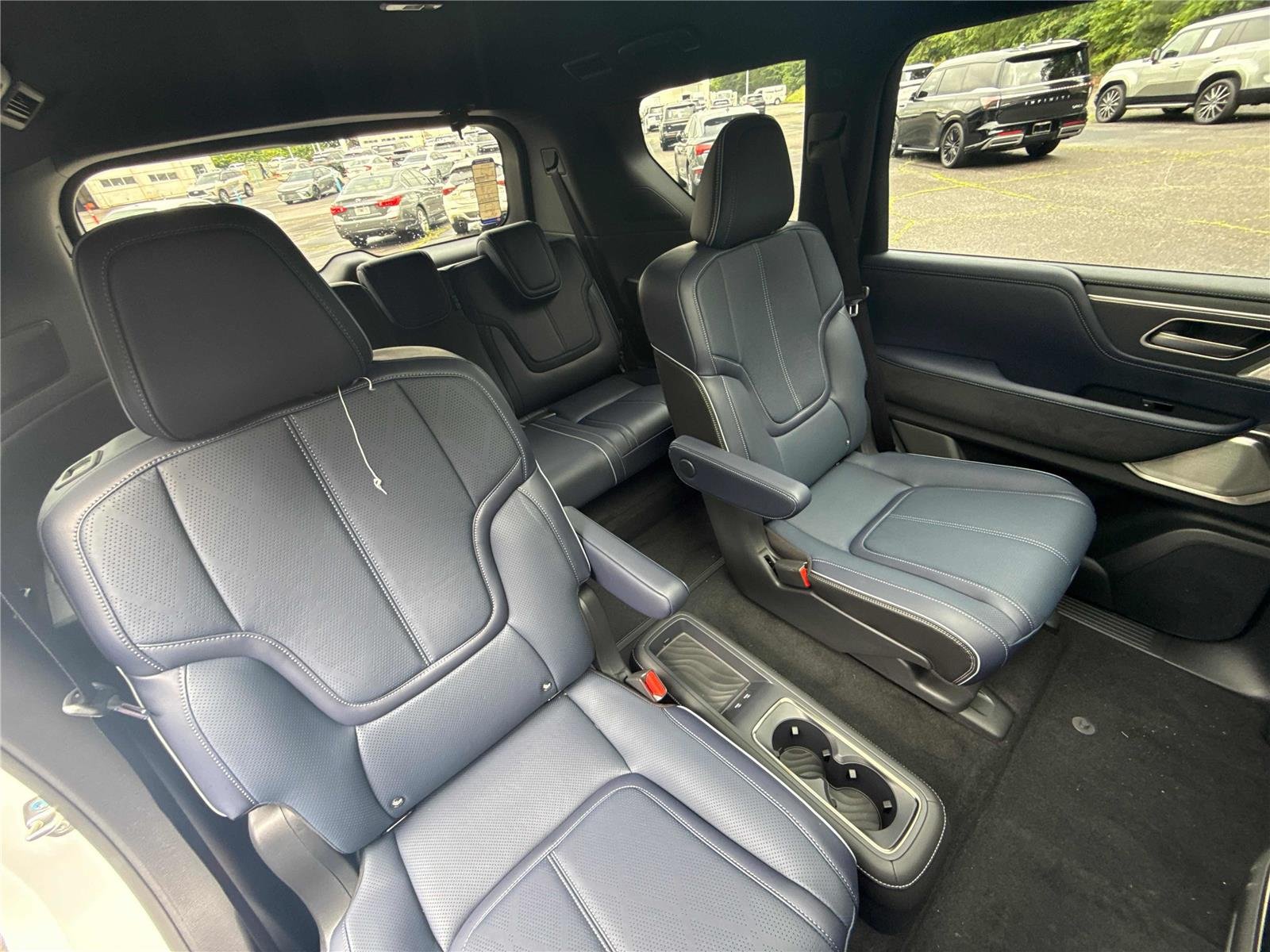 New 2026 RADIANT WHITE INFINITI Sport 4WD image 30