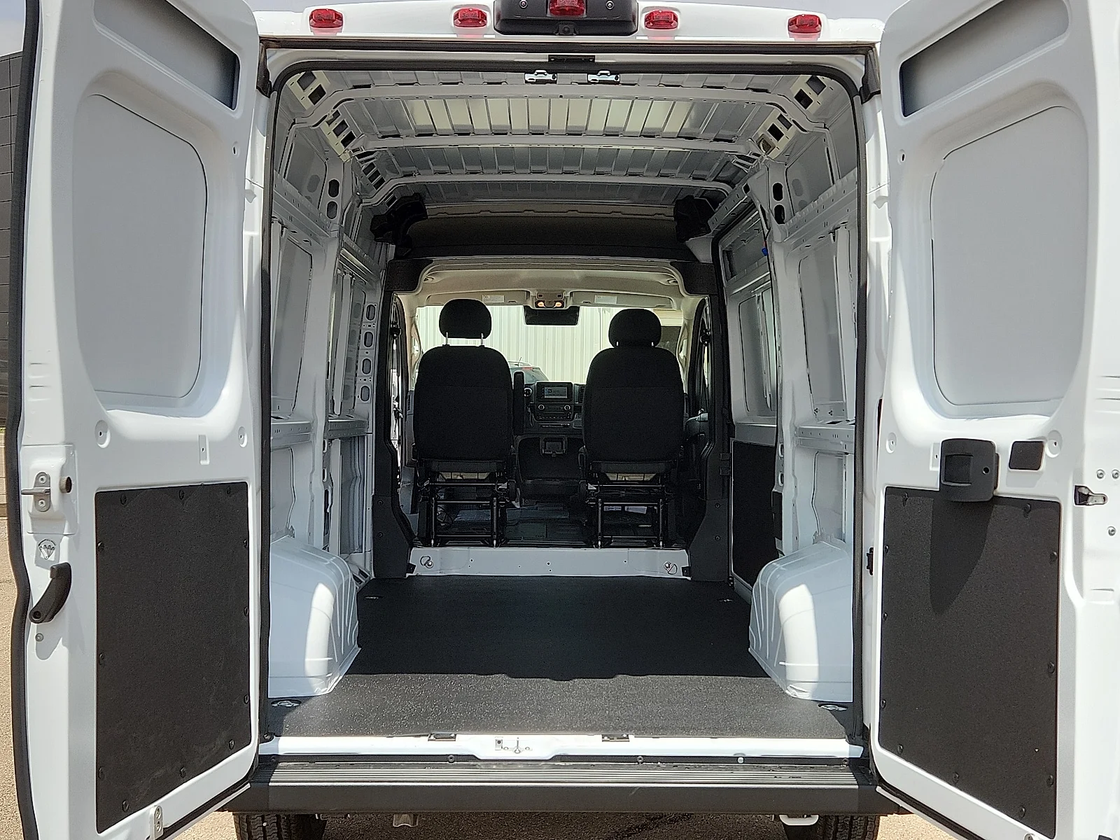 New 2026 Bright White Clear-Coat  Paint Ram PROMASTER 1500 TRADESMAN CARGO VAN HIGH ROOF 136