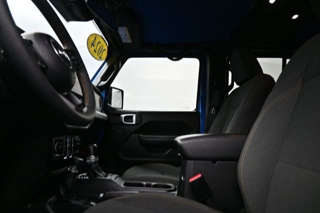 Used 2024 Blue Jeep Sport S image 17
