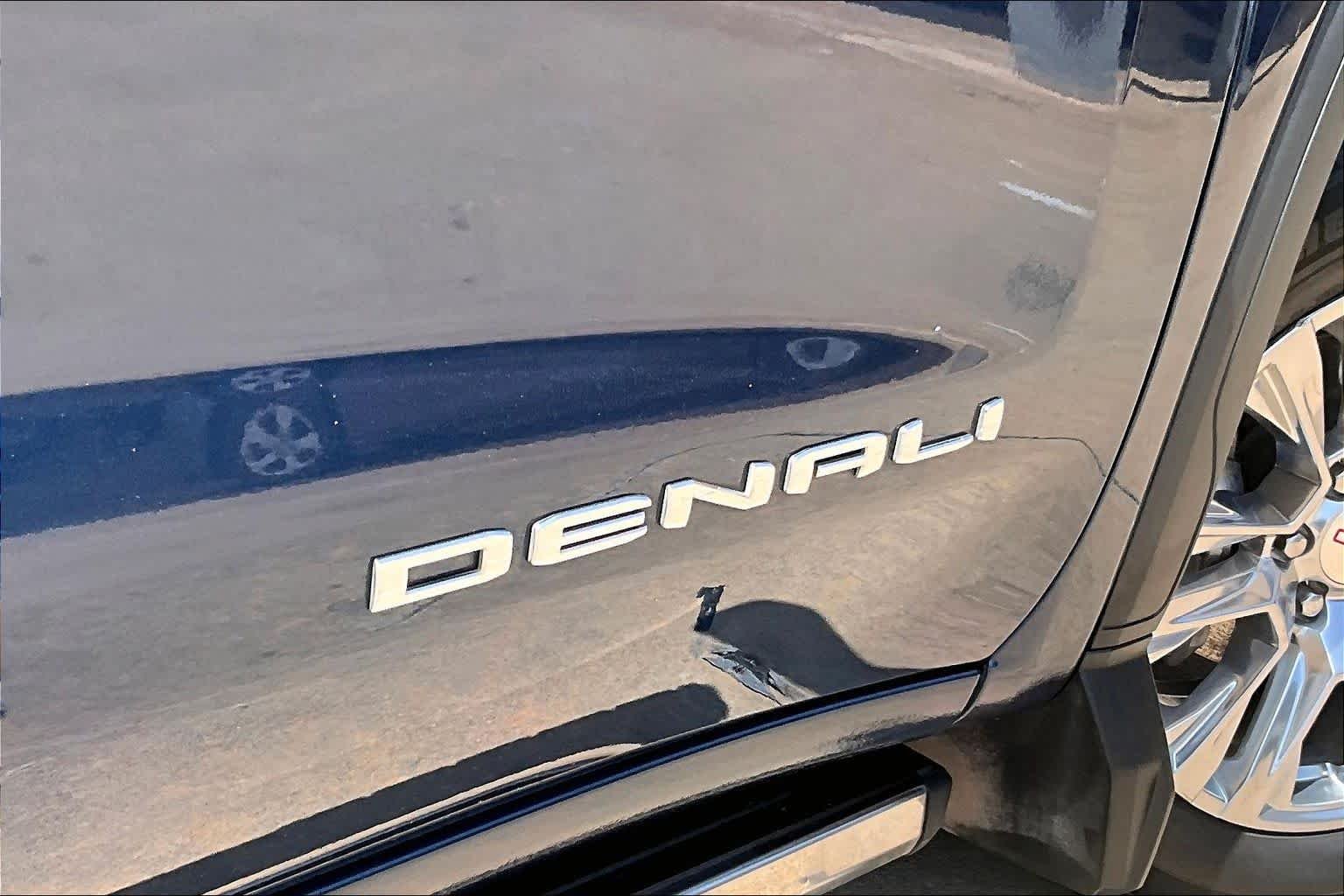 Used 2023 Pacific Blue Metallic GMC Denali image 10