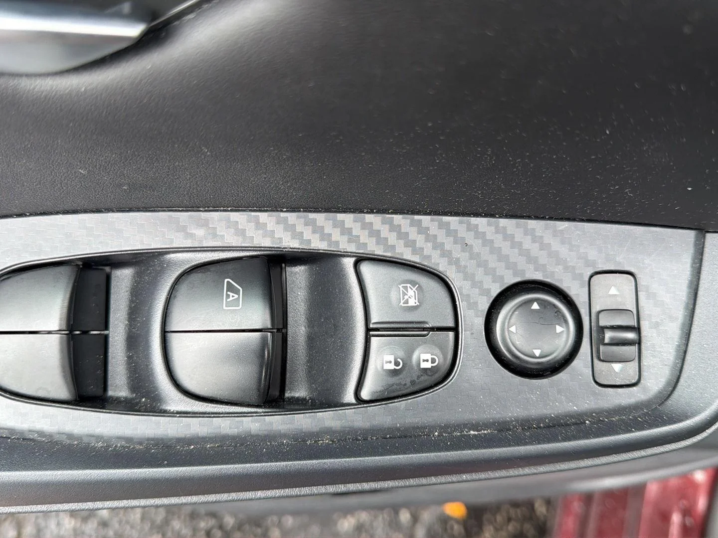 Used 2024 Rosewood Metallic Nissan SV image 9