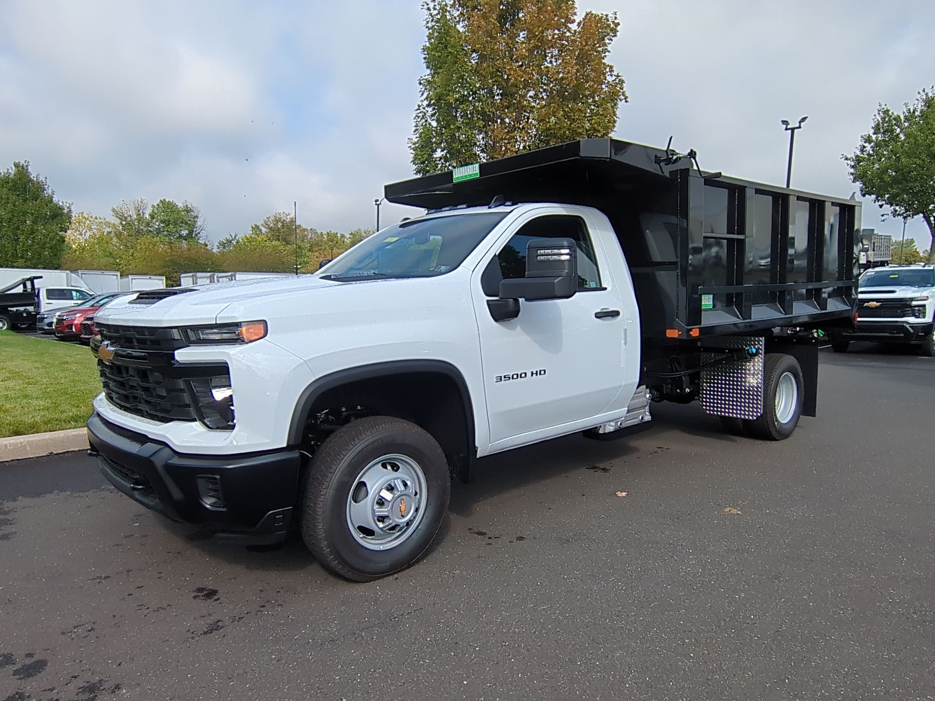 New 2025 Summit White Chevrolet Work Truck image 39