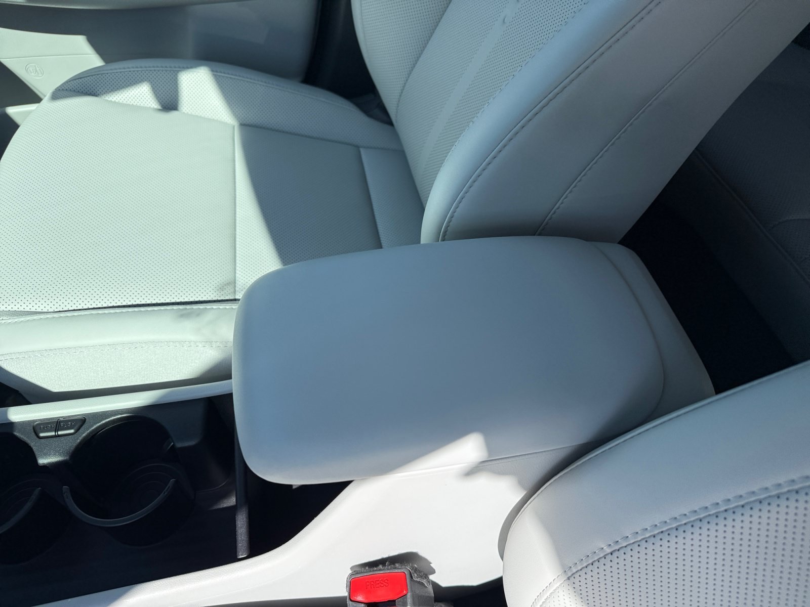 Certified Used 2025 White Hyundai Limited image 14
