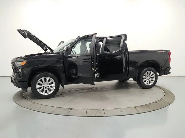 Used 2022 Black Chevrolet Custom image 12