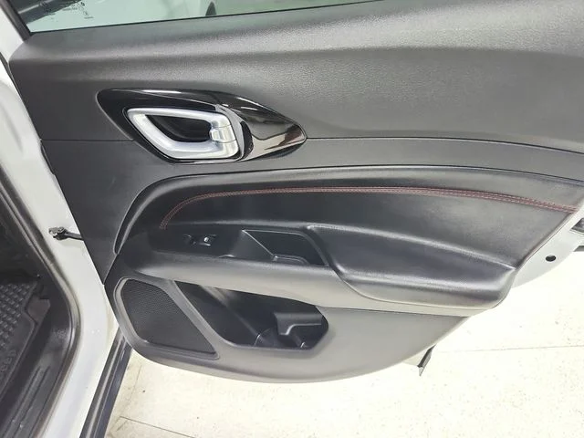 Used 2022 White Jeep Trailhawk image 44