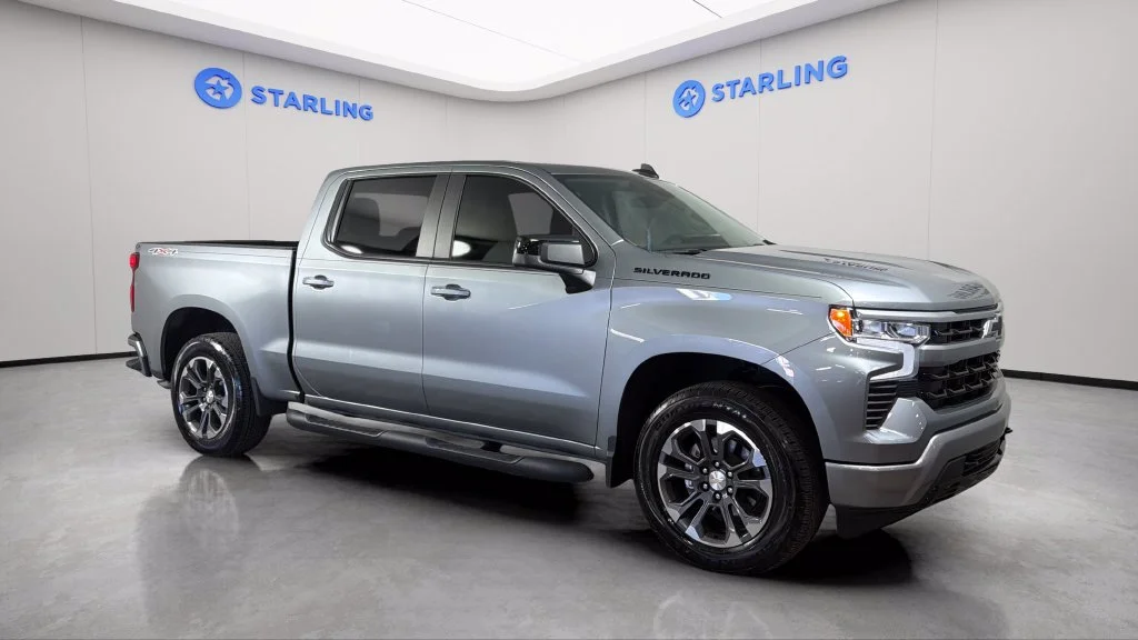 Used 2025 Sterling Gray Metallic Chevrolet RST image 13