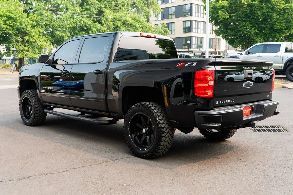 Used 2018 Black Chevrolet LT image 4