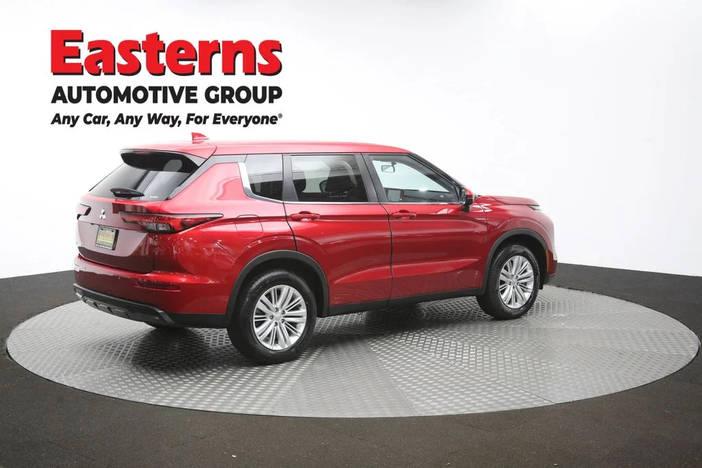 Used 2024 Red Mitsubishi ES image 41