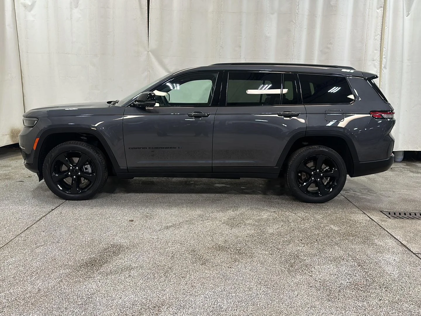Used 2024 Jeep Grand Cherokee L Limited with VIN 1C4RJKBG7R8539806 for sale in Waconia, Minnesota