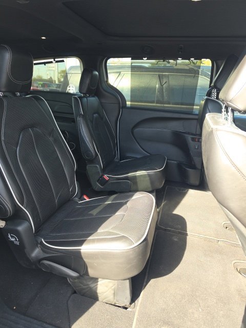 Certified Used 2025 White Chrysler Limited image 4