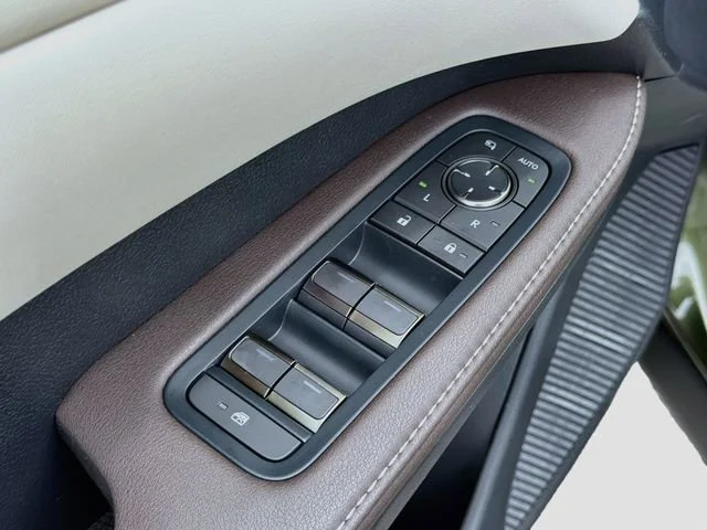 New 2026 Nori Green Pearl Lexus PREMIUM PLUS image 24
