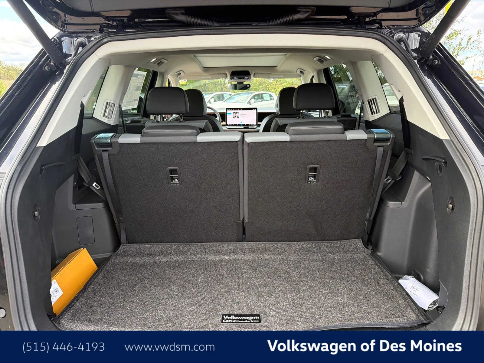 New 2027 Black Volkswagen SE w/Technology image 19