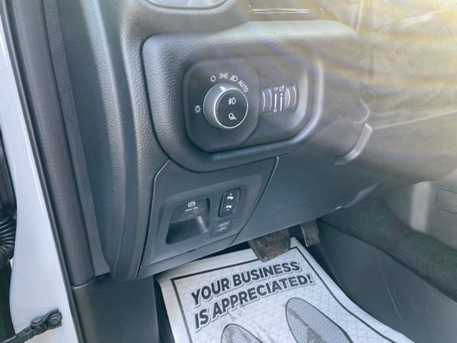 New 2026 Bright White Clear-Coat Exterior Paint RAM Laramie image 22