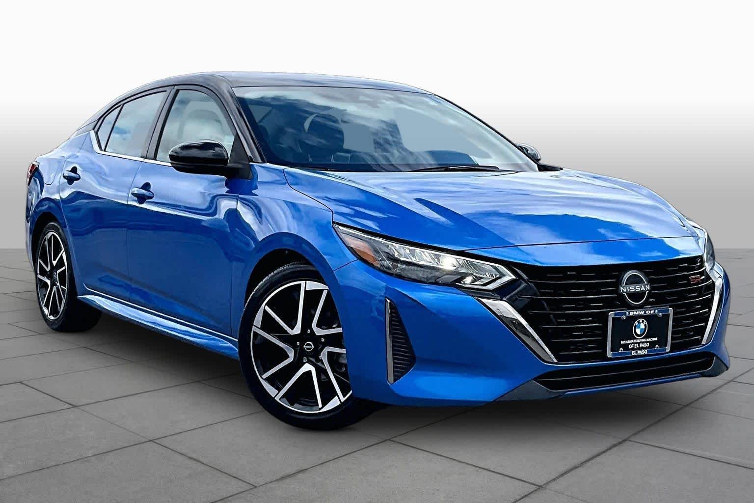 Used 2025 Electric Blue Metallic/Super Black Nissan SR image 2