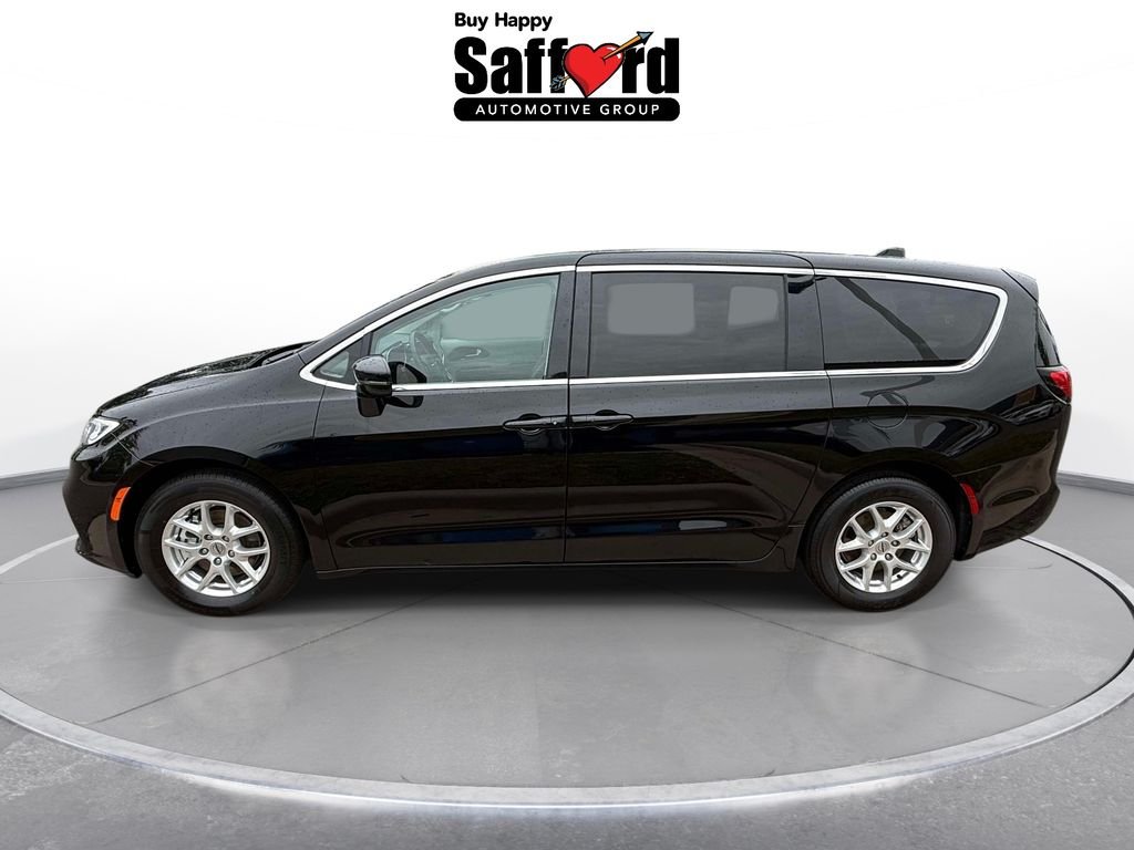 Used 2024 Black Chrysler Touring L image 4