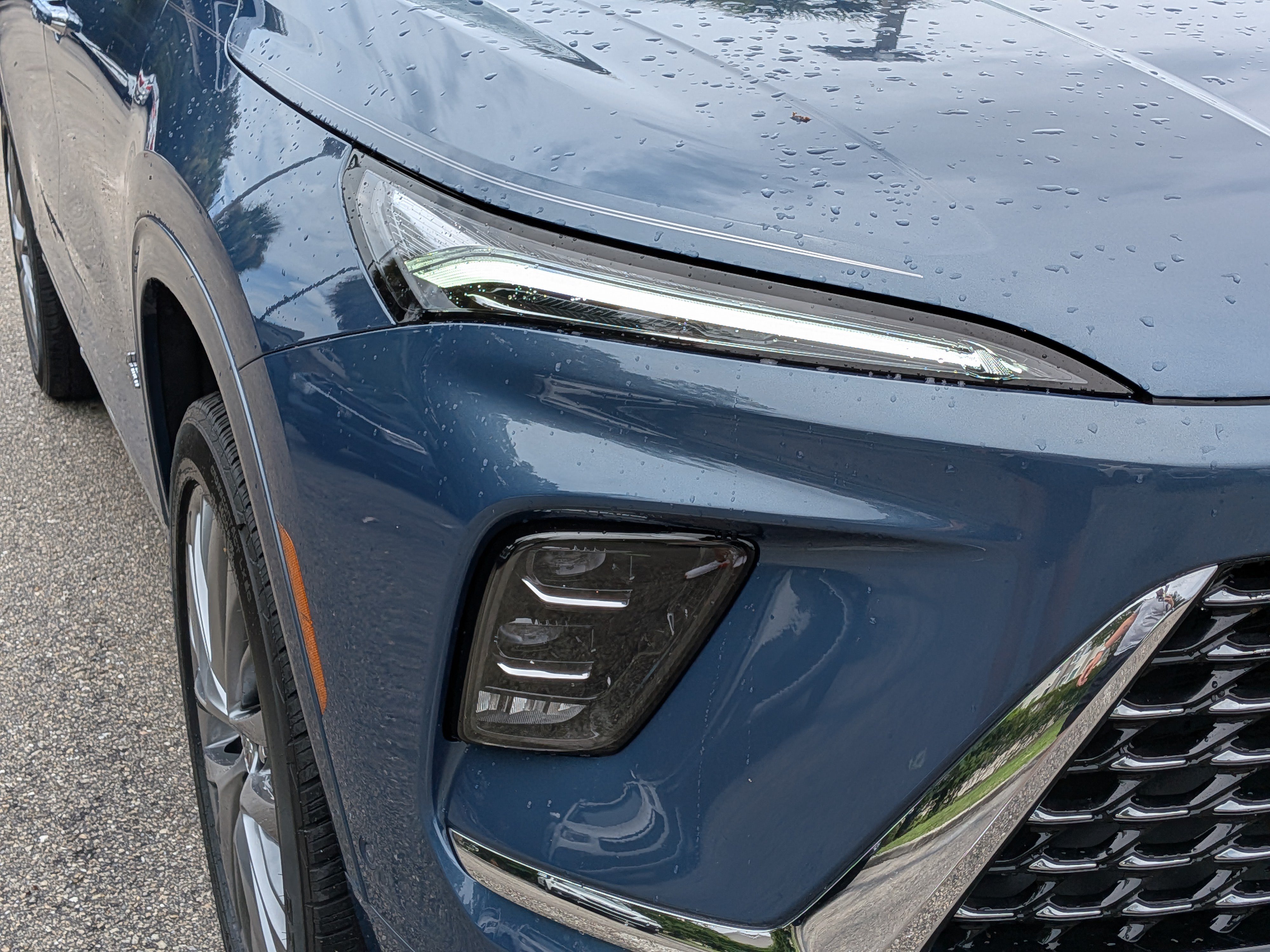 Used 2025 Ocean Blue Metallic Buick9yy9 Avenir image 10
