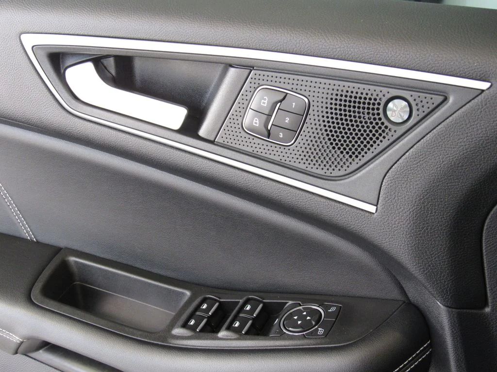 2022 Ford Edge ST - Photo 37