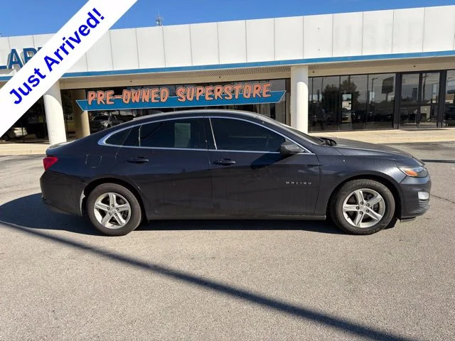 Used 2022 Gray Chevrolet LS image 2