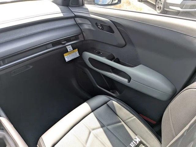 New 2027 Ebony Black Kia X-LINE SX image 18