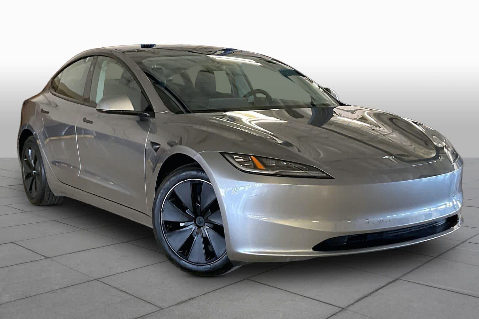 Used 2025 Tesla Model 3 Long Range with VIN 5YJ3E1EB1SF966957 for sale in Houston, TX
