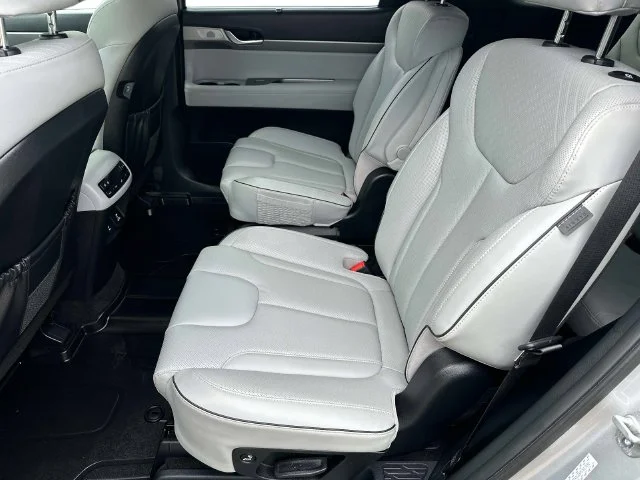 Used 2023 Silver Hyundai SEL image 13