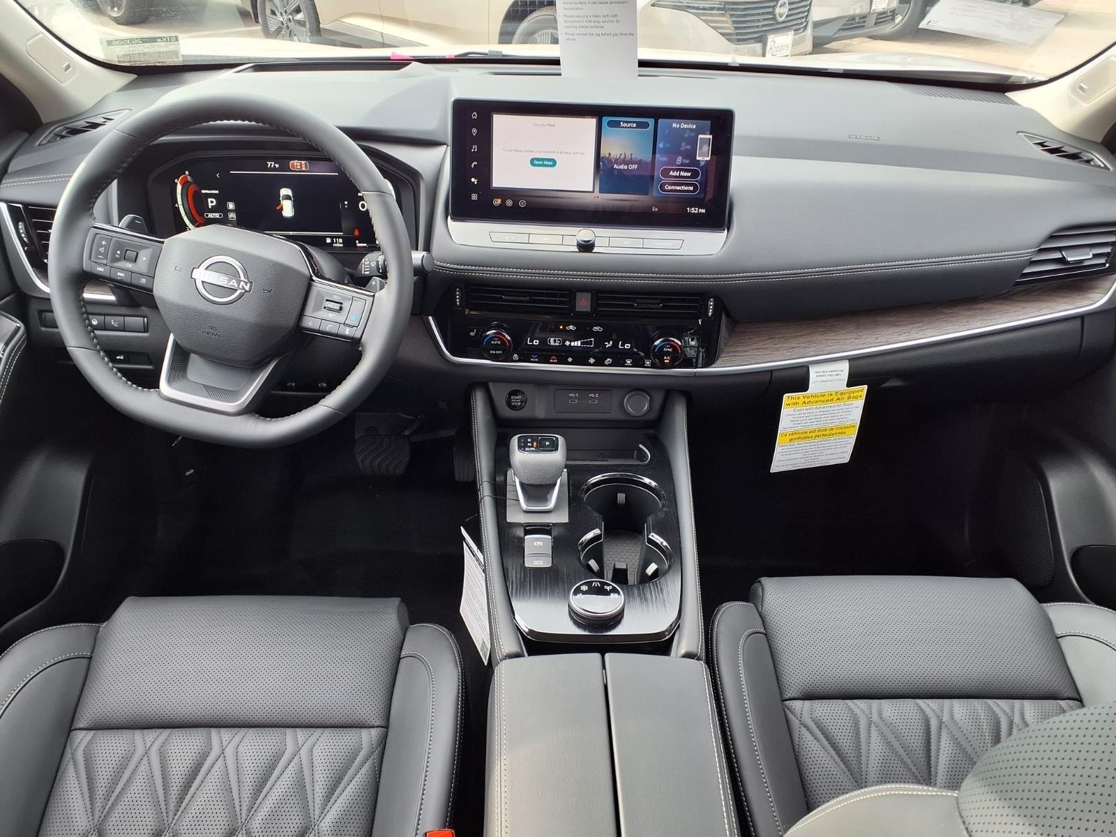 New 2026 Champagne Silver Metallic / Super Black Two-tone Nissan Platinum image 3