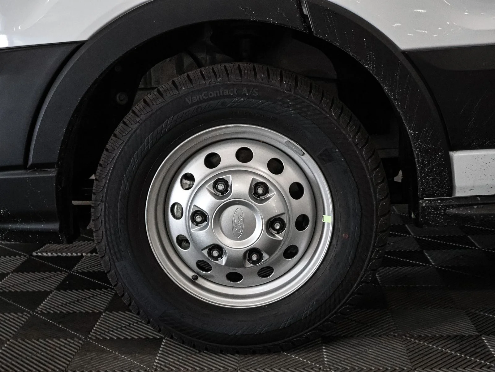 New 2026 Oxford White Ford Cargo Van image 18