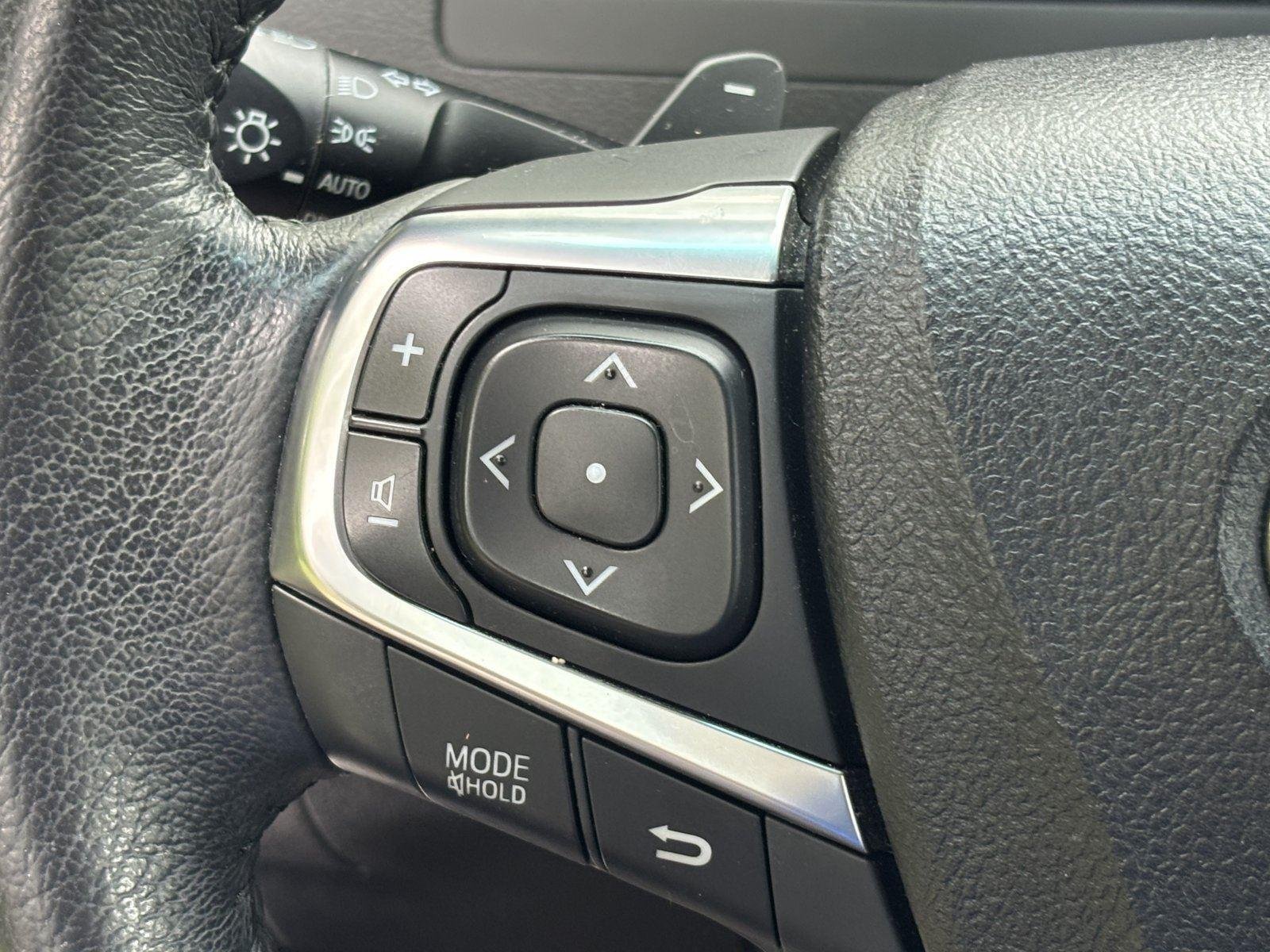 Used 2017 Blizzard Pearl Toyota SE image 14