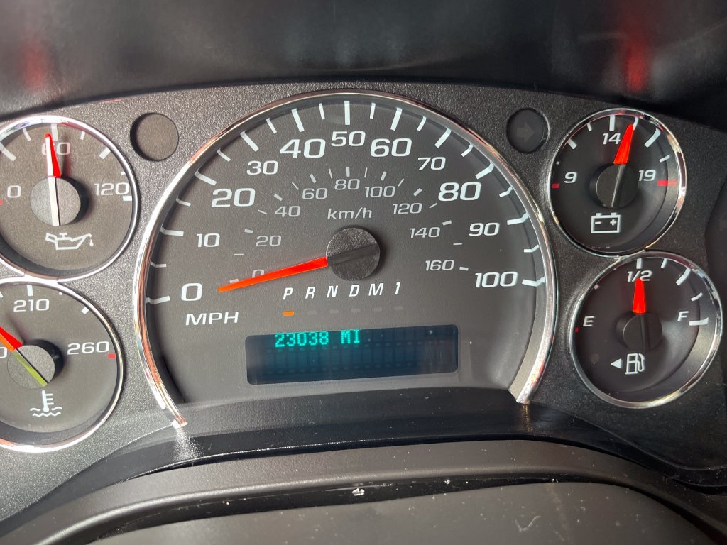Used 2024 White GMC Work Van image 20