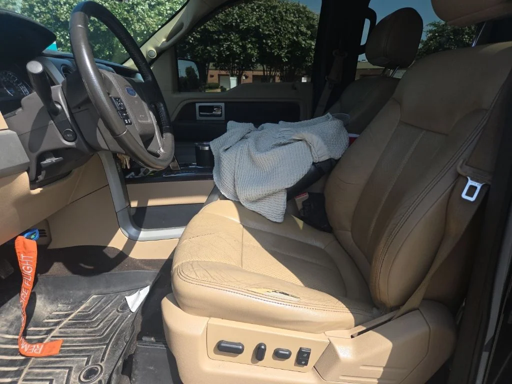 Used 2013 Black Ford Lariat image 22