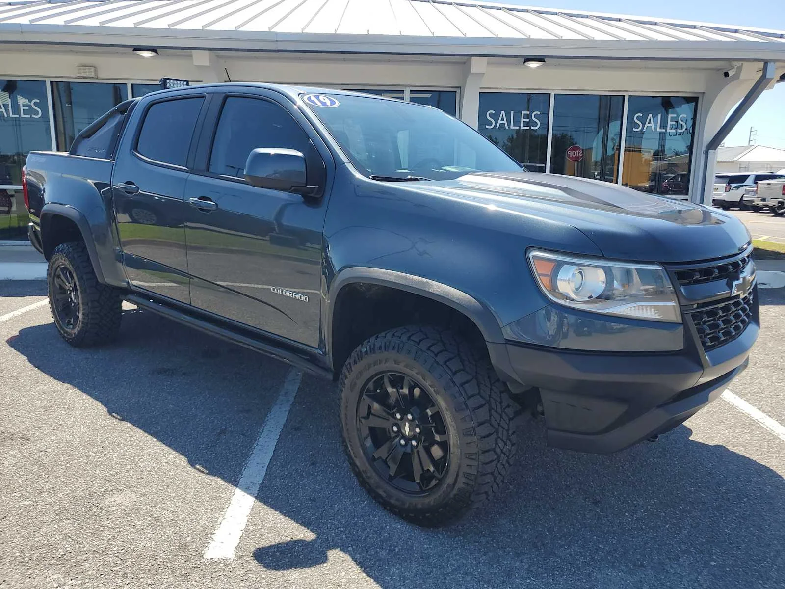 Used 2019 SHADOW GRAY METALLIC Chevrolet 4WD ZR2 image 10