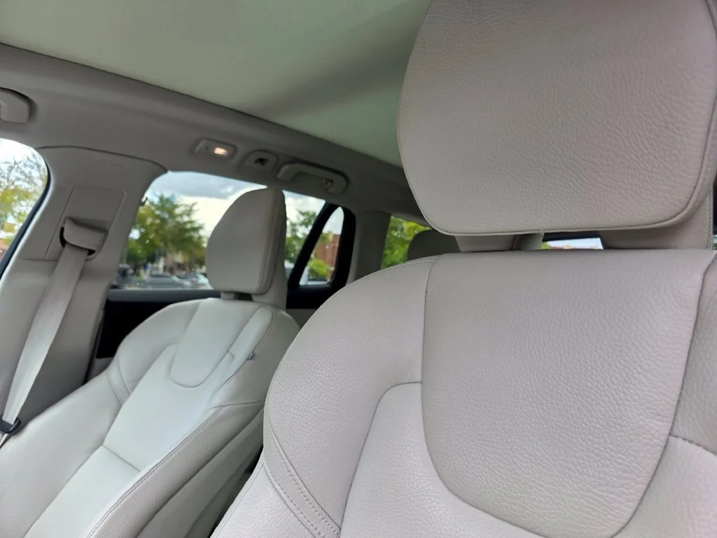 Used 2025  Volvo Plus image 13