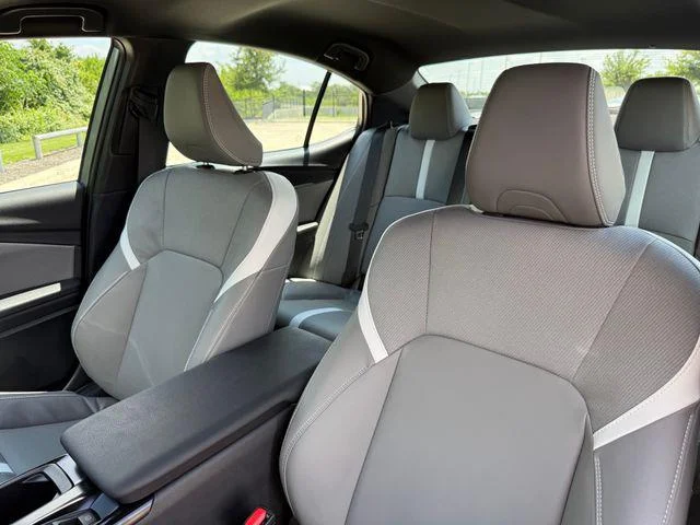 Certified Used 2026 PRECIOUS METAL Toyota SE image 12