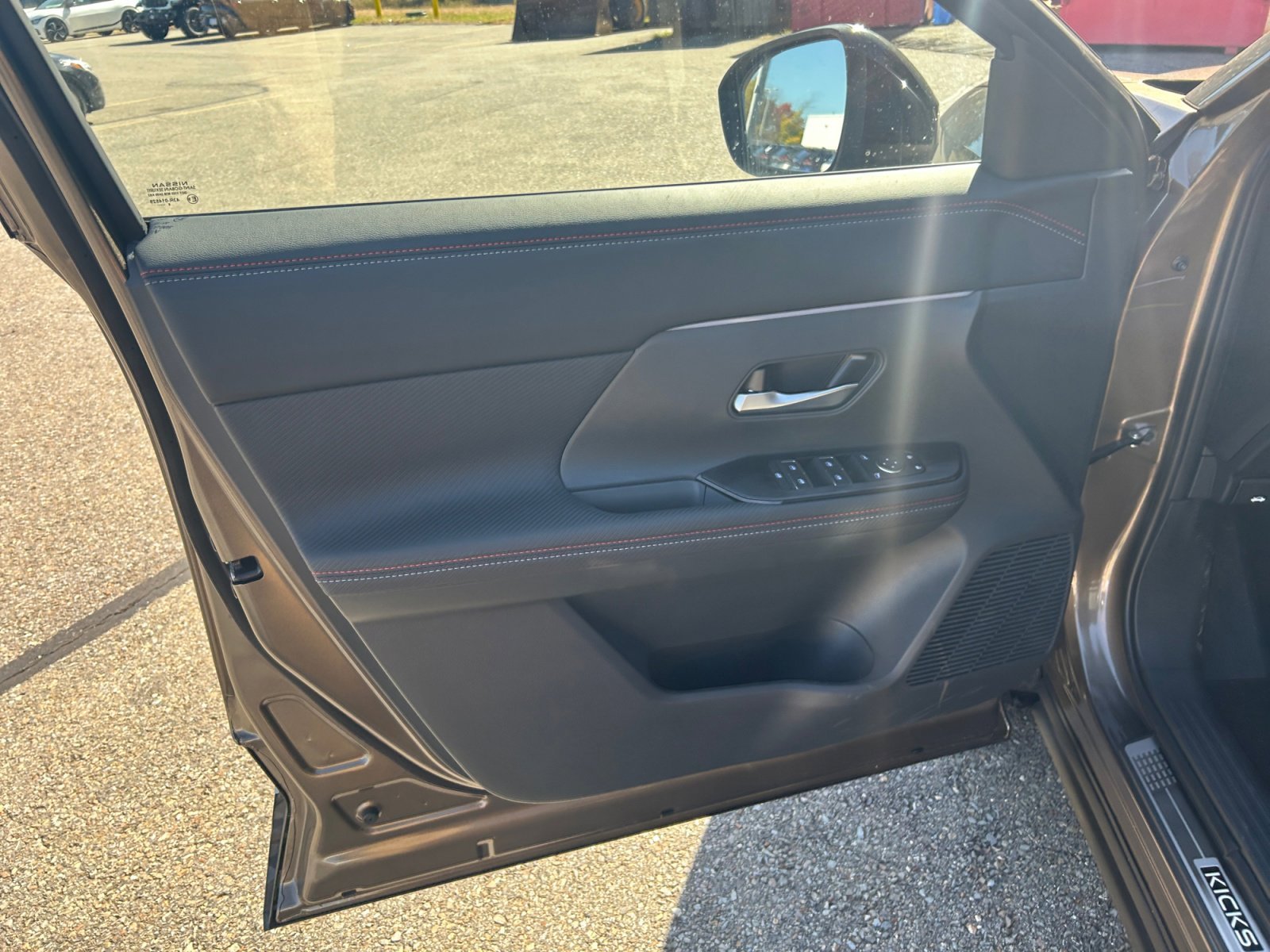 2026 Nissan KICKS SR AWD - Photo 30