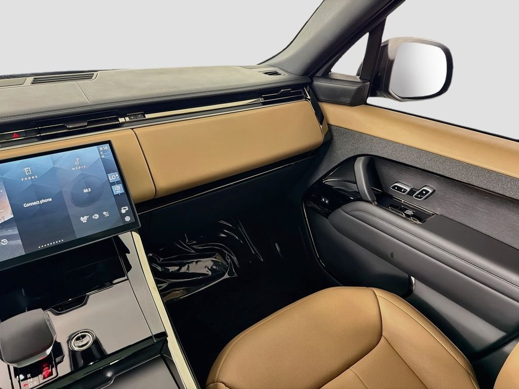Certified Used 2025 Black Land Rover Dynamic SE image 25
