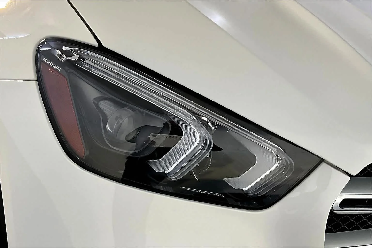 Certified Used 2021 Polar White Mercedes-Benz GLE 350 image 26