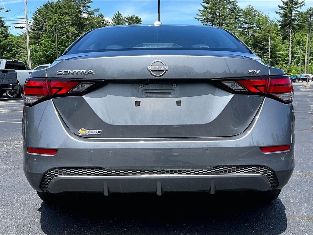 Used 2024 Gray Nissan SV image 5